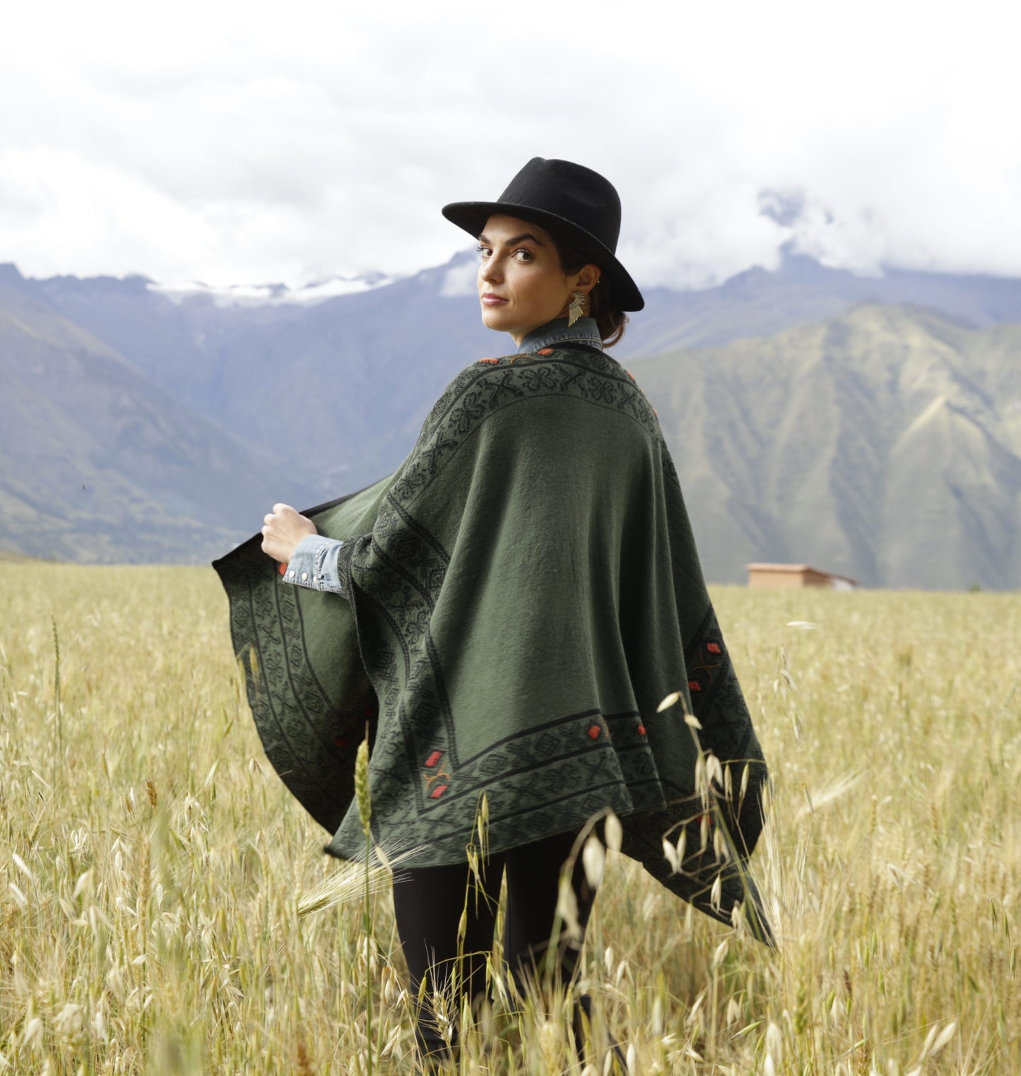 Peruvian Link Alpaca Celtic Ruana in Green