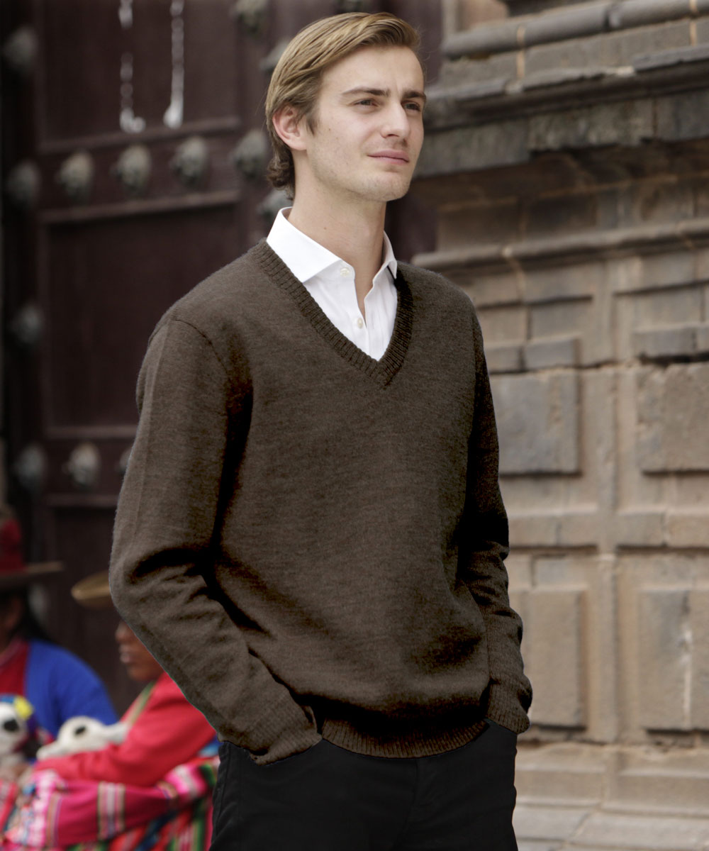 V-Neck Pullover