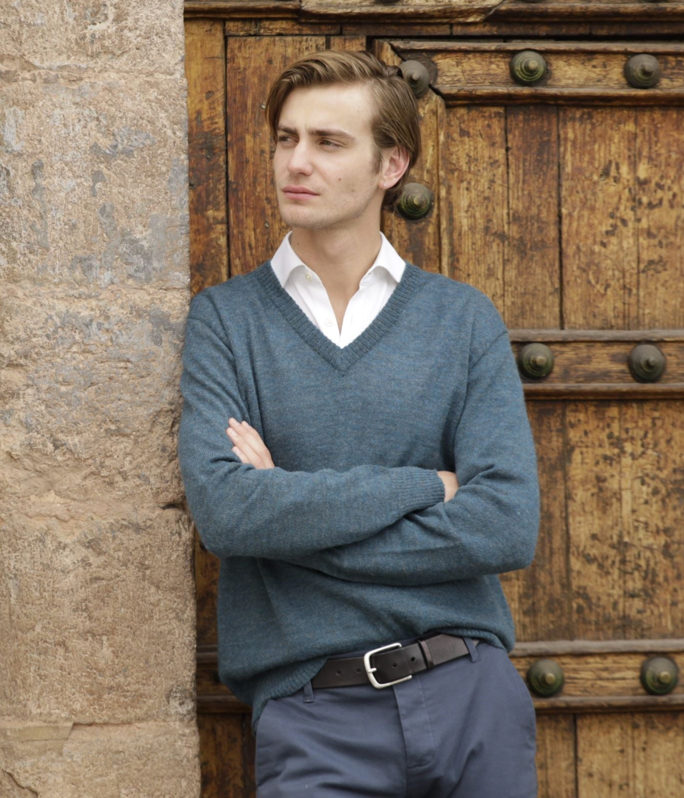 V-Neck Pullover