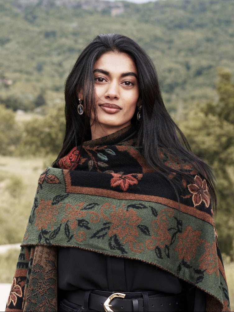 Gypsy Alpaca Ruana – Peruvian Link Alpaca Collection