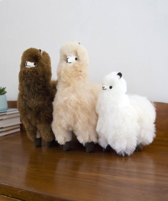 Standing Alpaca 9"