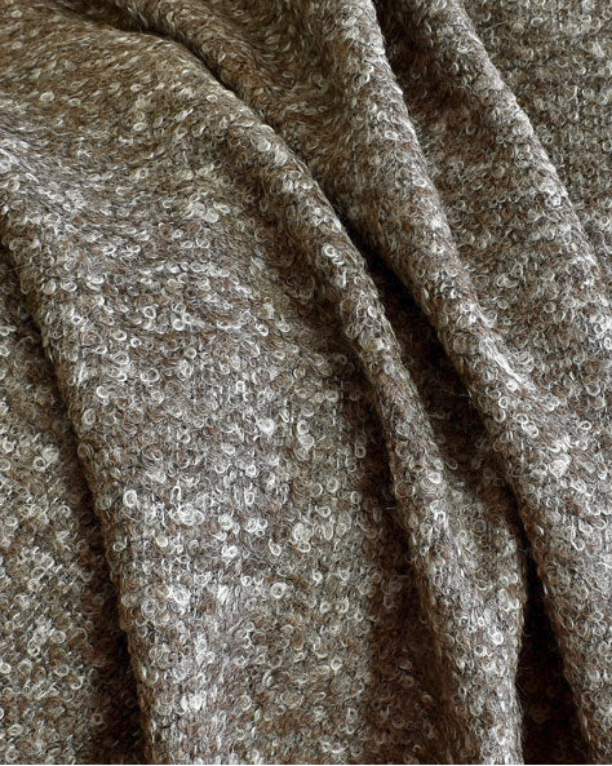 Criolla Boucle Throw