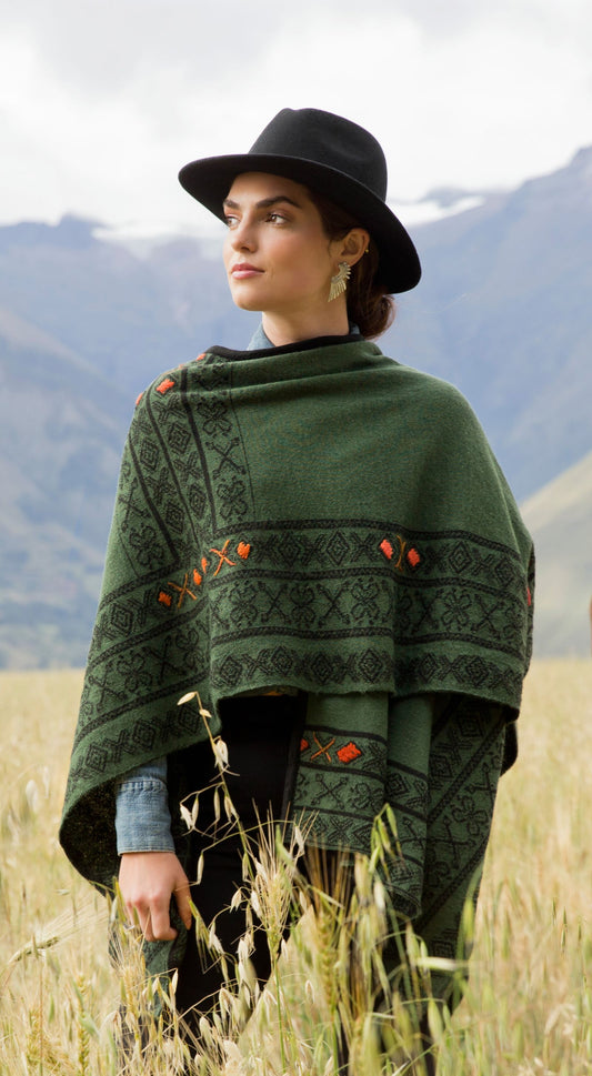 Peruvian Link Alpaca Celtic Ruana in Green 