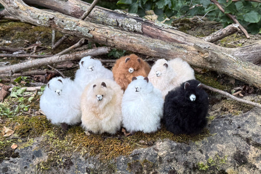 Standing Alpaca 3.75" Mini