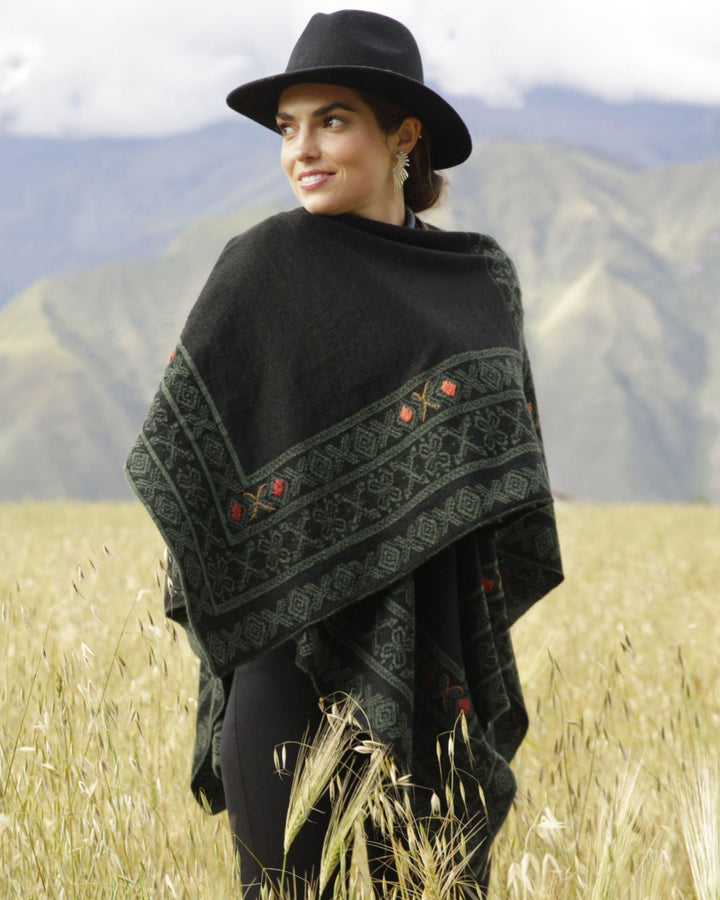Peruvian Link Alpaca Celtic Ruana in Green 